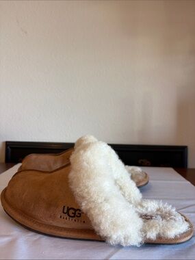 UGG Women's Cozy Tan Scuffette II Slippers